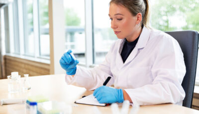 Alpha synuclein pre-formed fibrils and oligomers